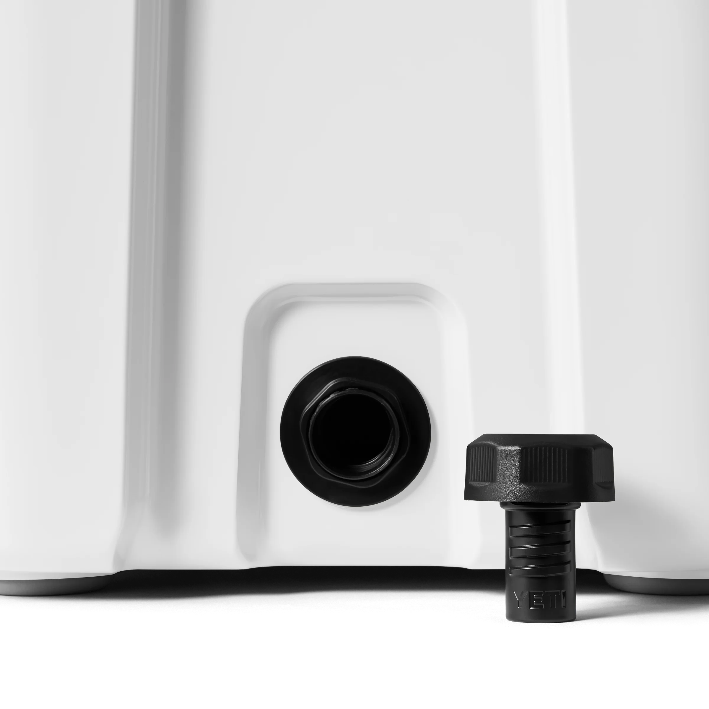 Roadie® 24 Hard Cooler - Image 15